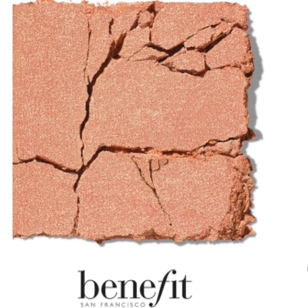 Benefit Georgia Golden Peach Blush